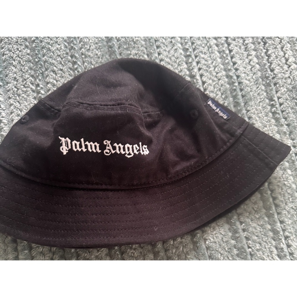 Palm Angel bucket hat